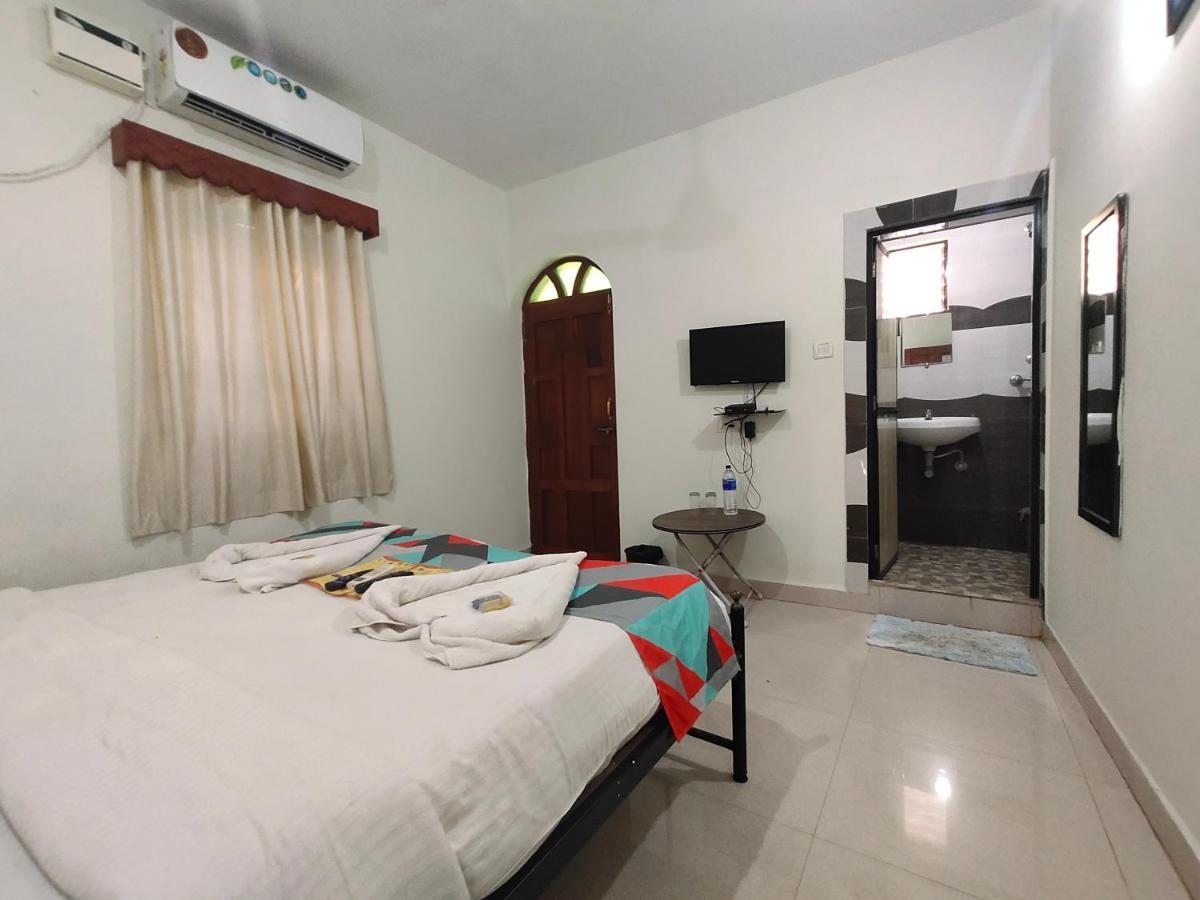 Rj14 Accommodations At Baga Beach Exteriör bild