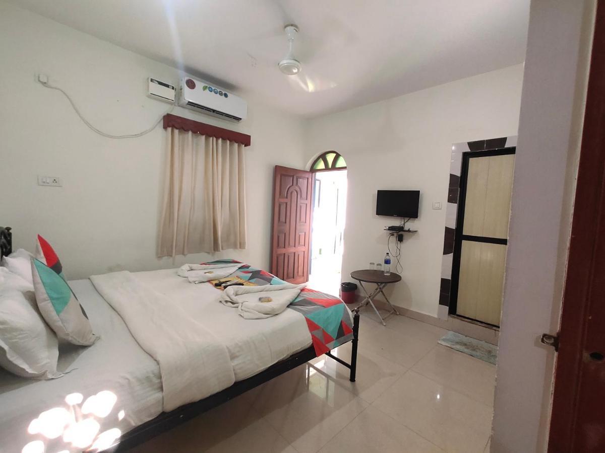 Rj14 Accommodations At Baga Beach Exteriör bild
