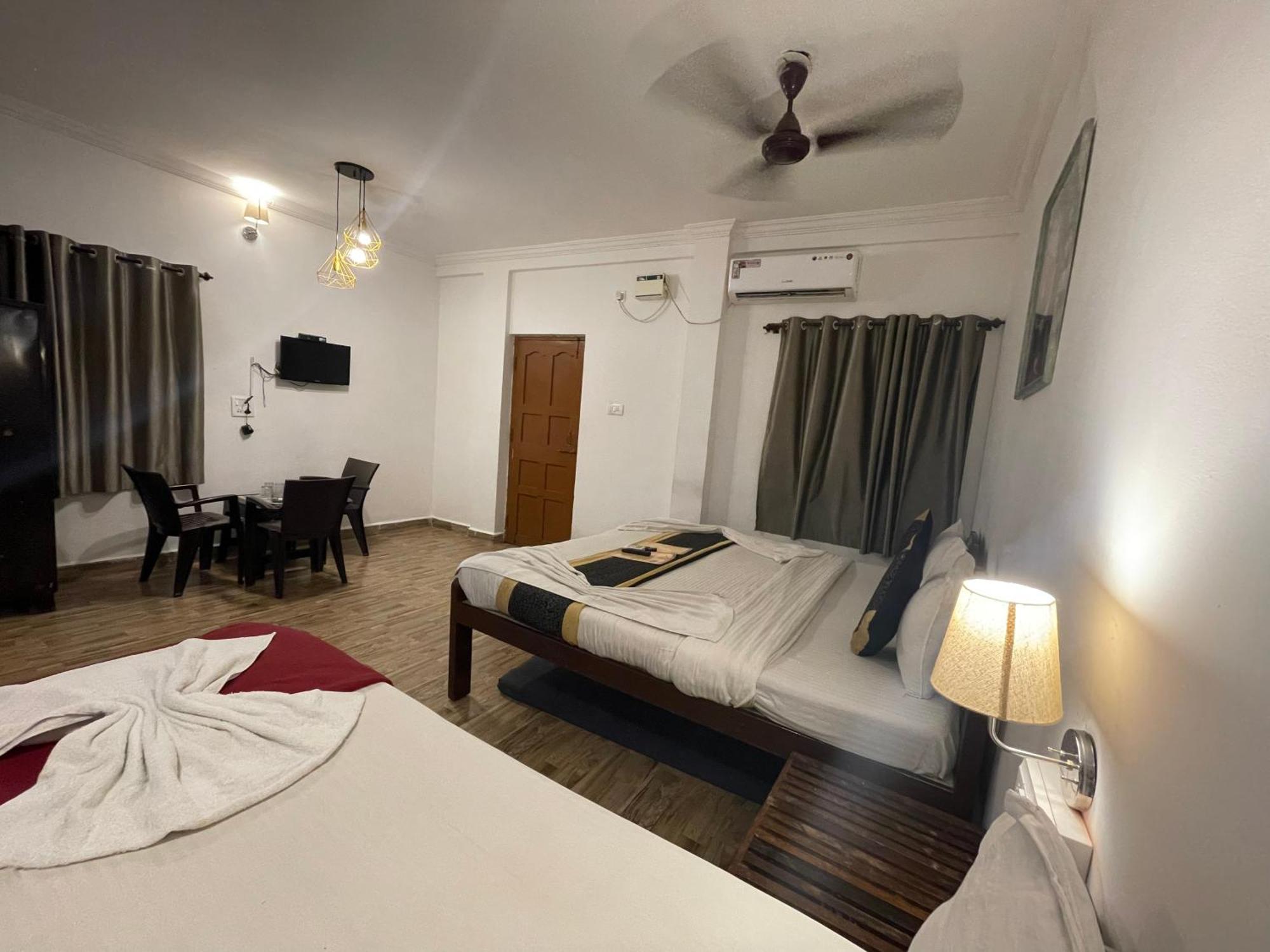 Rj14 Accommodations At Baga Beach Exteriör bild
