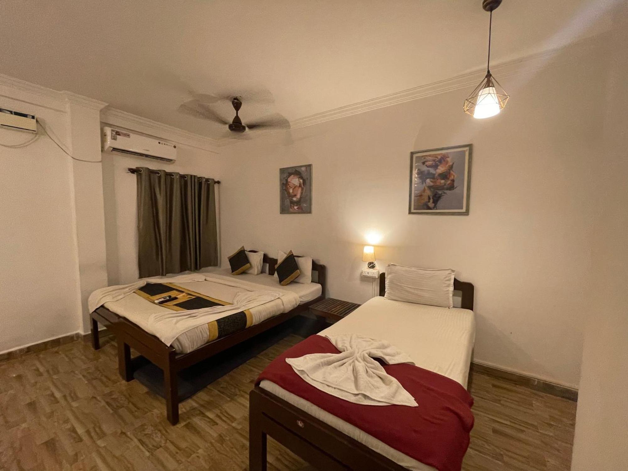 Rj14 Accommodations At Baga Beach Exteriör bild