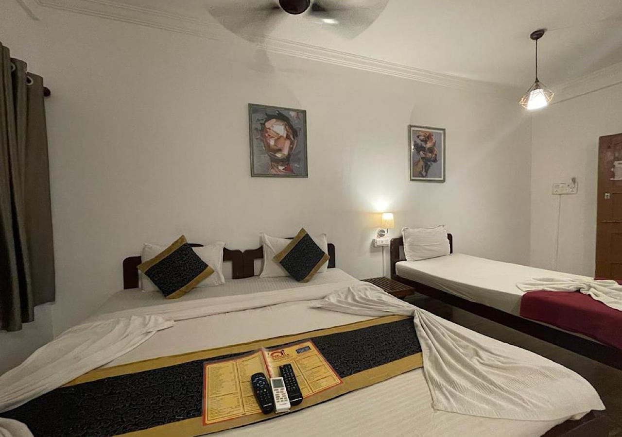 Rj14 Accommodations At Baga Beach Exteriör bild